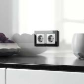 Розетка Werkel Hammer с заземлением и шторками белый W1271101 4690389162817